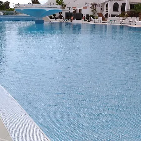 Parque شقة طوستا ديل سيلونثيو